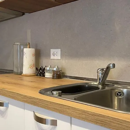 61°bs Charming @bllok Apartment Tirana